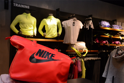exposición préstamo Combatiente Nike ocupó un local de Garbarino en Buenos Aires: ¿podría replicarse en  Mendoza? - Noticias de Mendoza - Memo