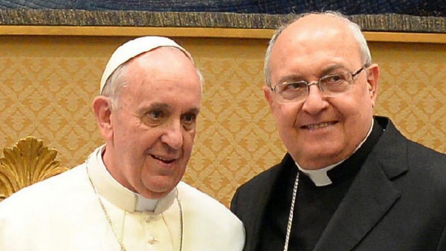 El Papa y Sandri